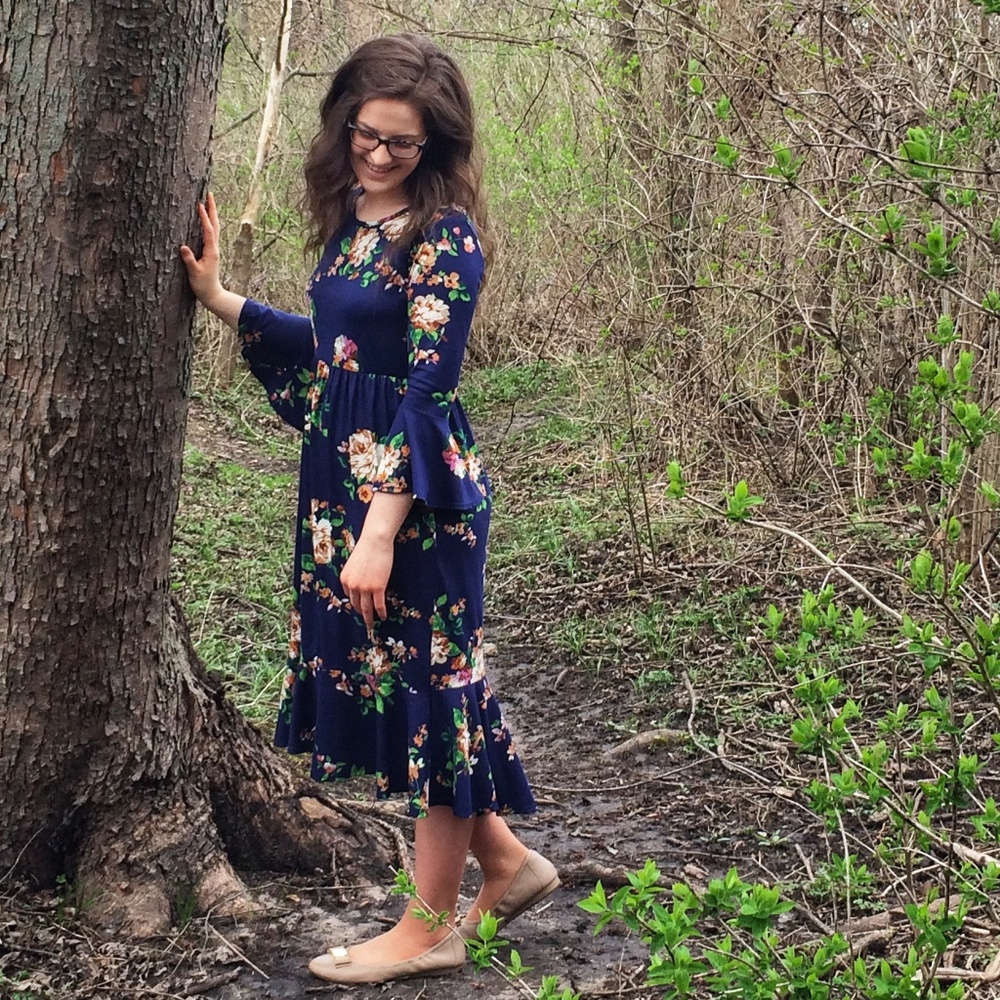 HP 4/24 CLEARANCE! Midi Dress Navy Floral Ruffles - Picture 6 of 6